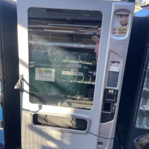 USI 3561 Refrigerated Elevator Combo Vending Machine Touch Screen Credit Card