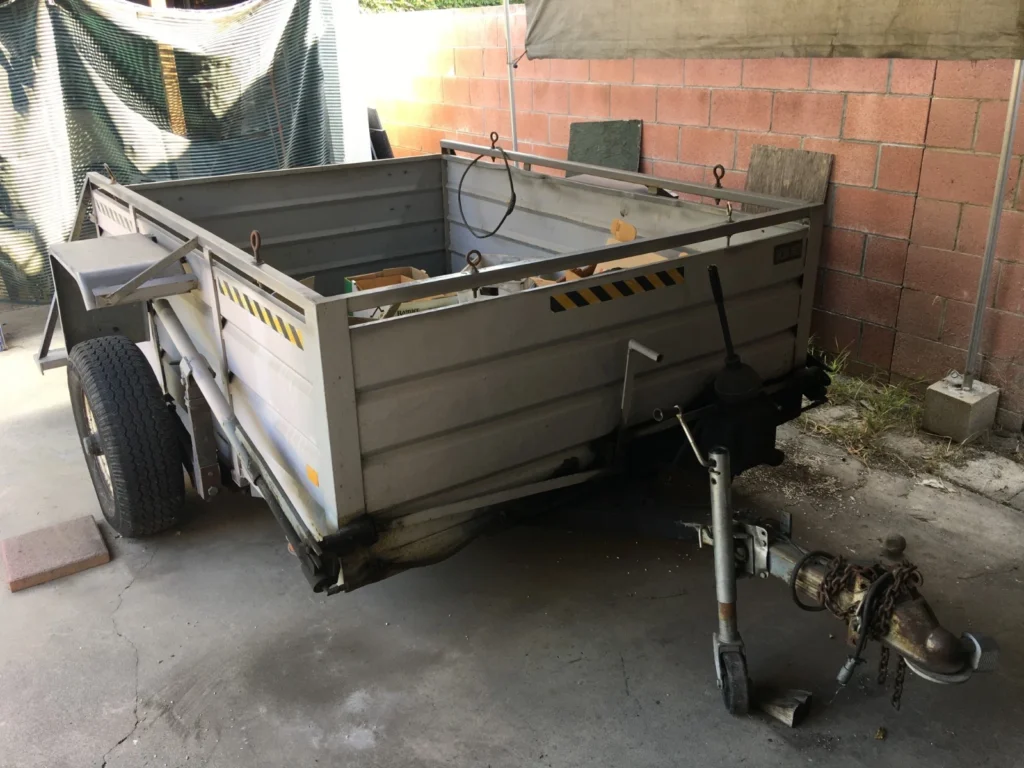 8X6 HEAVY DUTY TRAILER-Hauling capacity up to 4500 lbs-WORKS GREAT