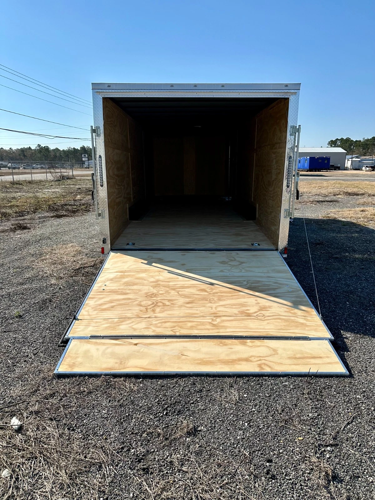 NEW 8.5X24 V-NOSE ENCLOSED CAR HAULER TRAILER .080 EXTERIOR METAL 8.5x24 - Image 5