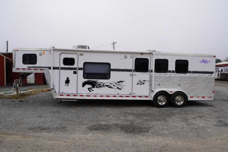 Used 2000 Kiefer Built 7311LQ 3 Horse Trailer with 11' Short Wall