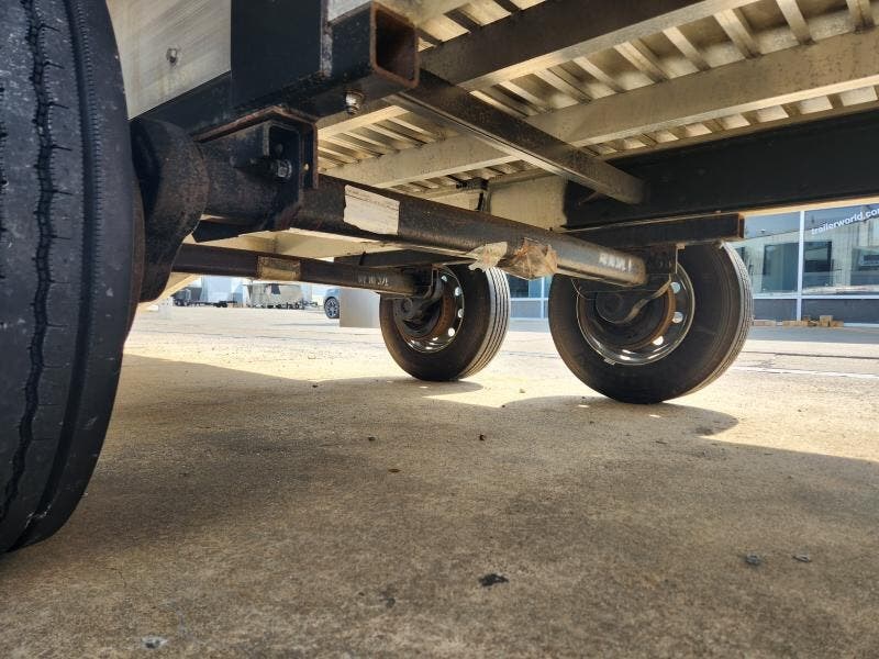 Used 2019 Alum-Line Aluminum 102" x 51' Flatbed (2)10K Axles Gooseneck - Image 4
