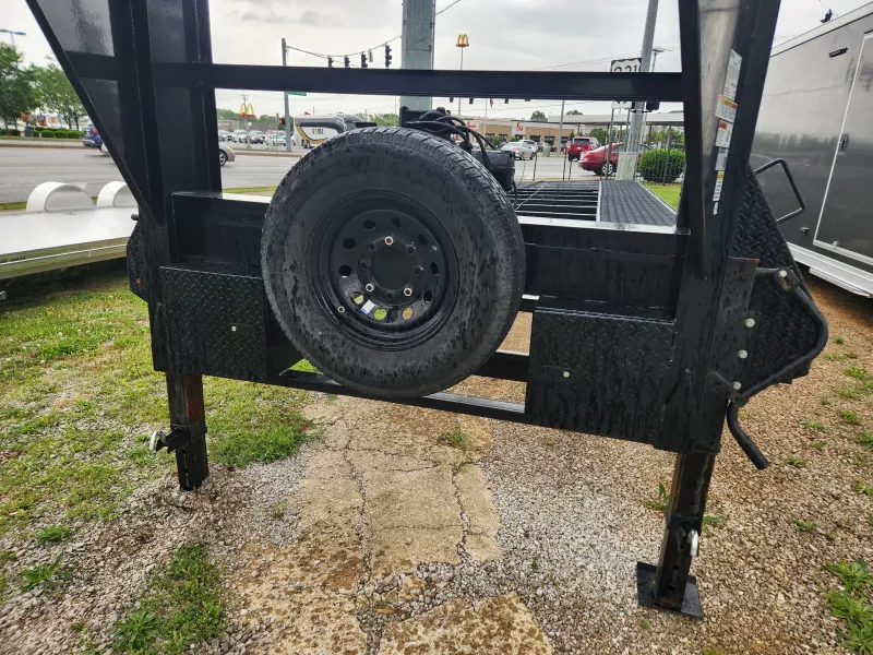 Used 2024 Stryker 8.5' x 44' Gooseneck 3 Car Hauler (3)7K Axles - Image 3