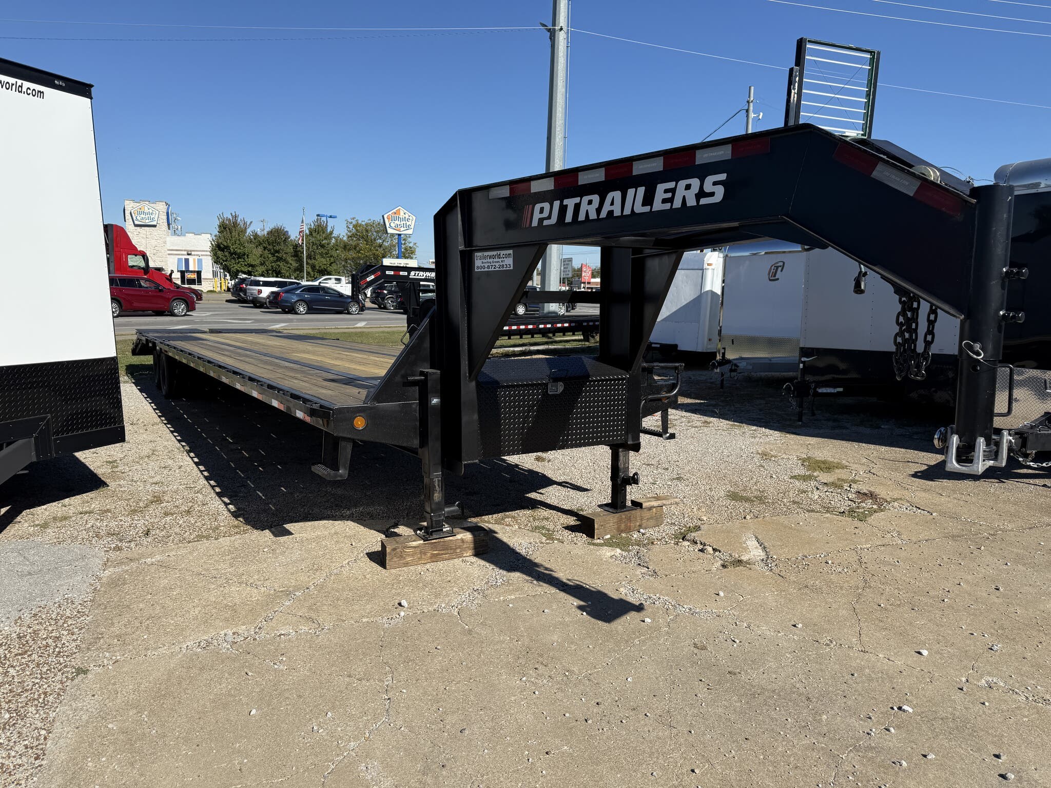 Used 2022 PJ Trailers 102" x 40' (35+5) Gooseneck Equipment (2)12K Axles - Image 2