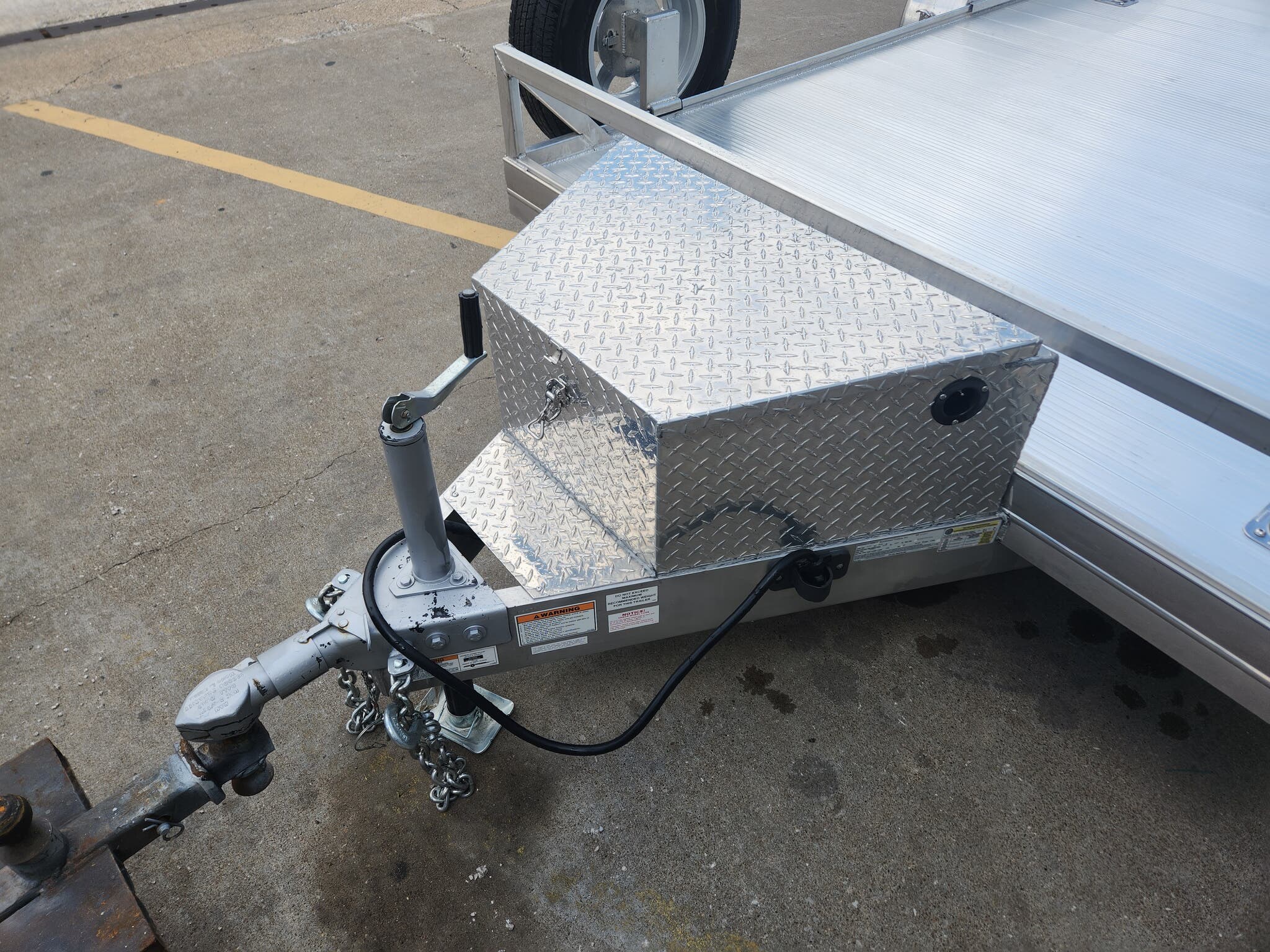 Used 2022 Sundowner 81" x 16' Slide-in Ramps Aluminum Car Hauler - Image 6