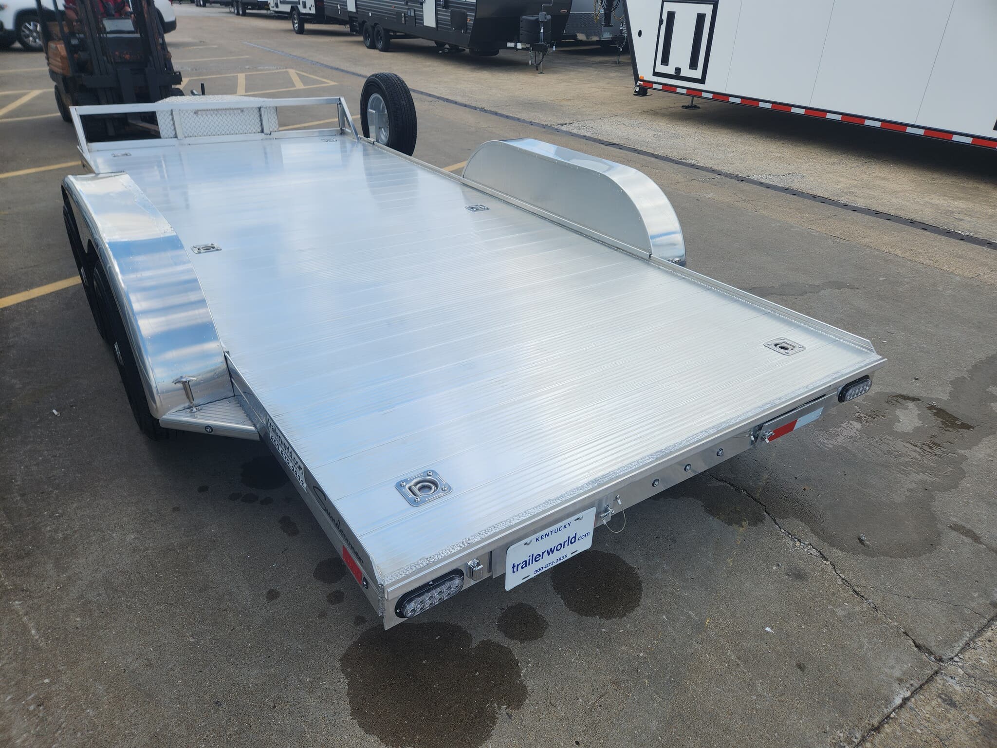 Used 2022 Sundowner 81" x 16' Slide-in Ramps Aluminum Car Hauler - Image 3