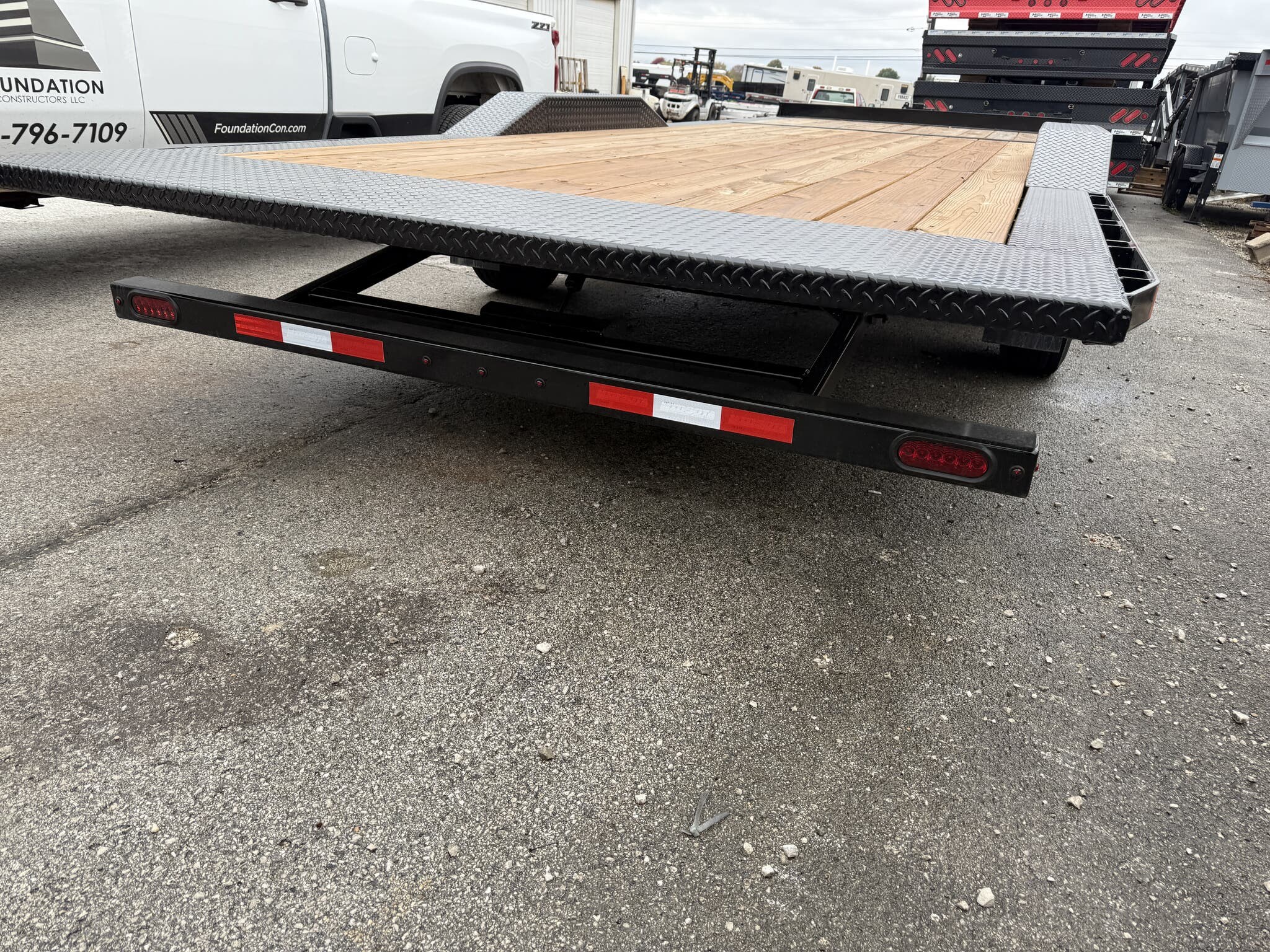 New 2026 Midsota TBWB 102" x 24' Tilt Bed Wide Body (2)10K Axles - Image 7