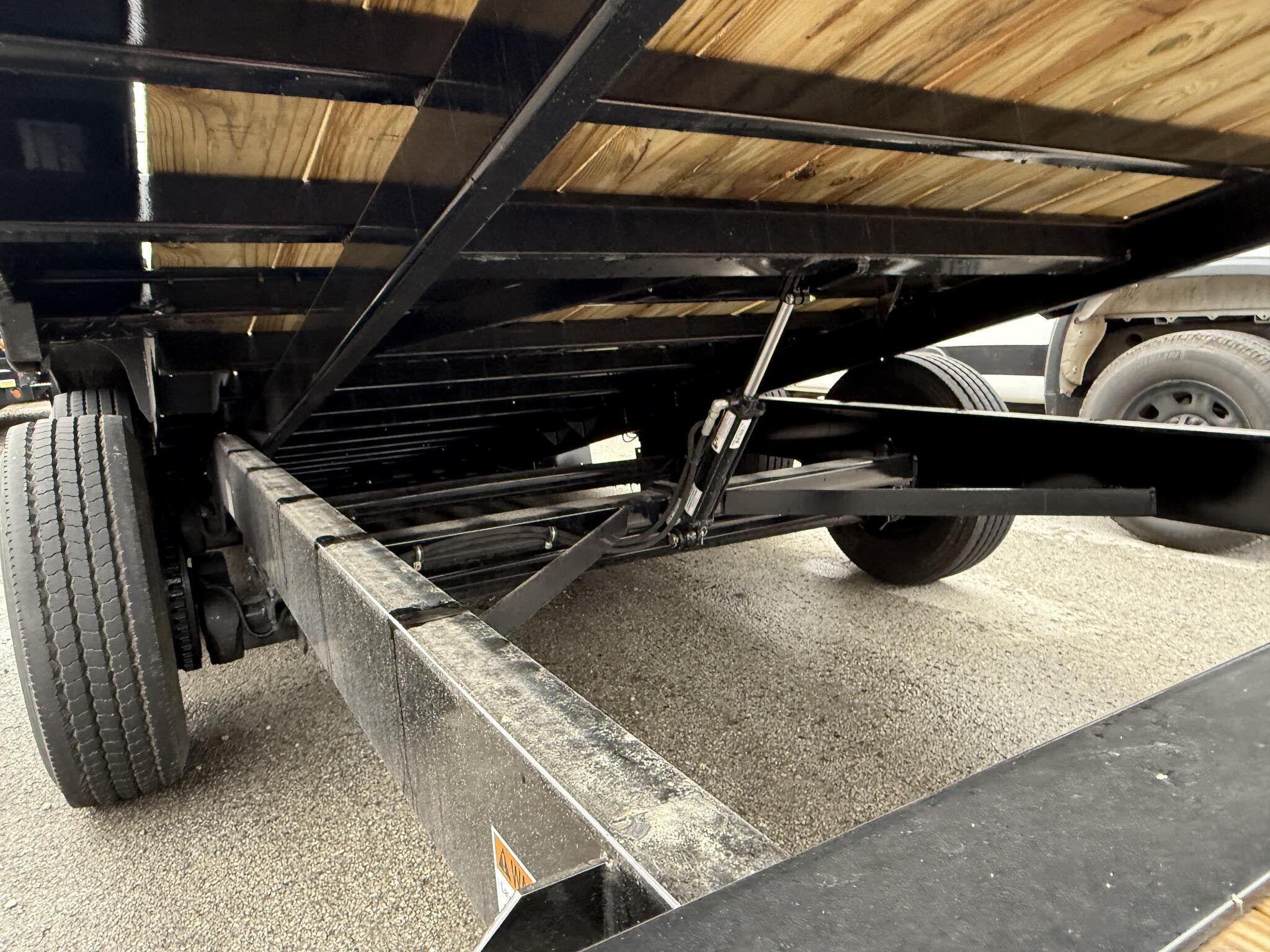 New 2026 Midsota TBWB 102" x 24' Tilt Bed Wide Body (2)10K Axles - Image 8