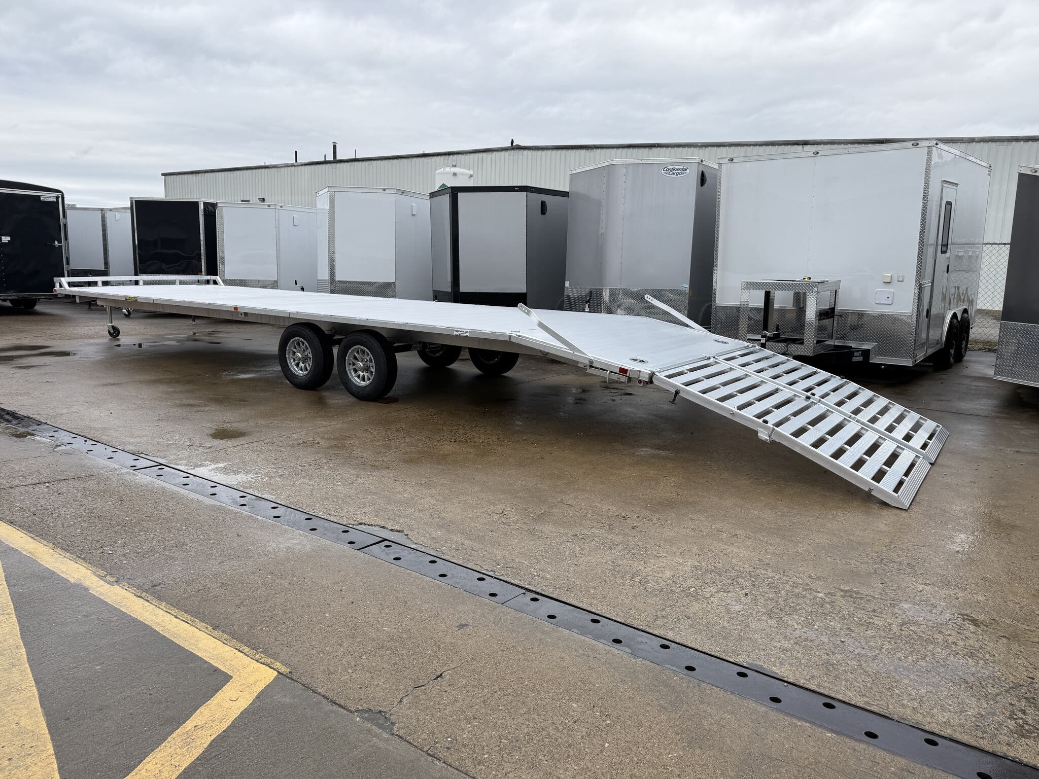 New 2026 Aluma 1030H BT 100" x 30' Golf Cart Carrier with 2 x 5200# Axles - Image 17