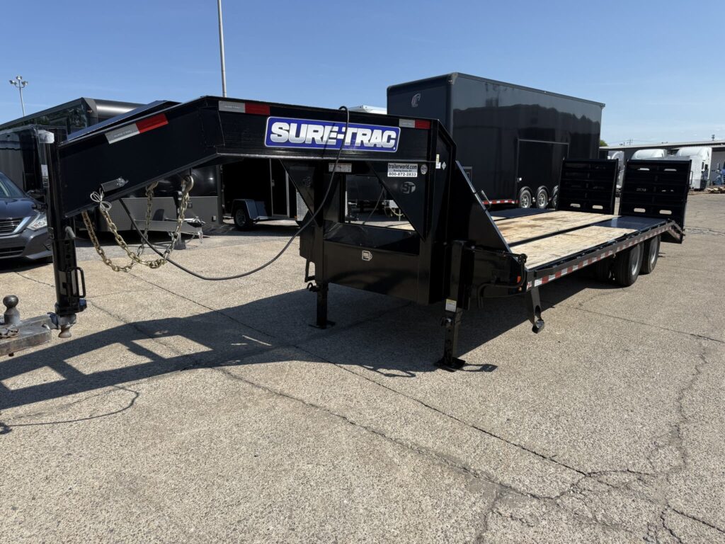 Used 2025 Sure-Trac 8.5' x 25' (20+5) Gooseneck with (2)10K Axles