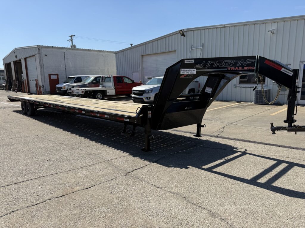 Used 2025 Horizon 8.5' x 40' Flatbed Gooseneck (2)7K Axles