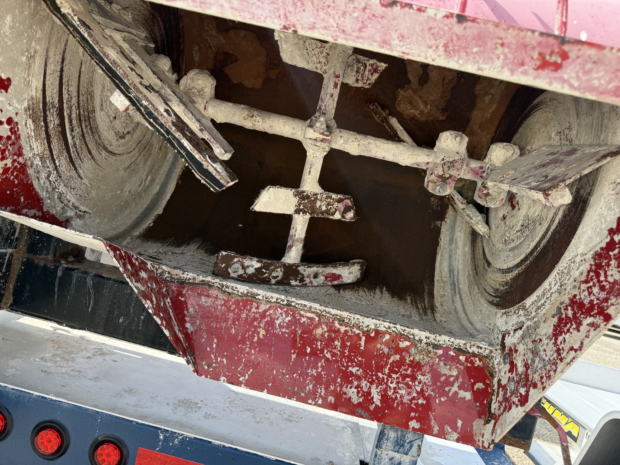 Used 2020 21 Super Duty Pro Concrete Curbing Trailer - Image 9