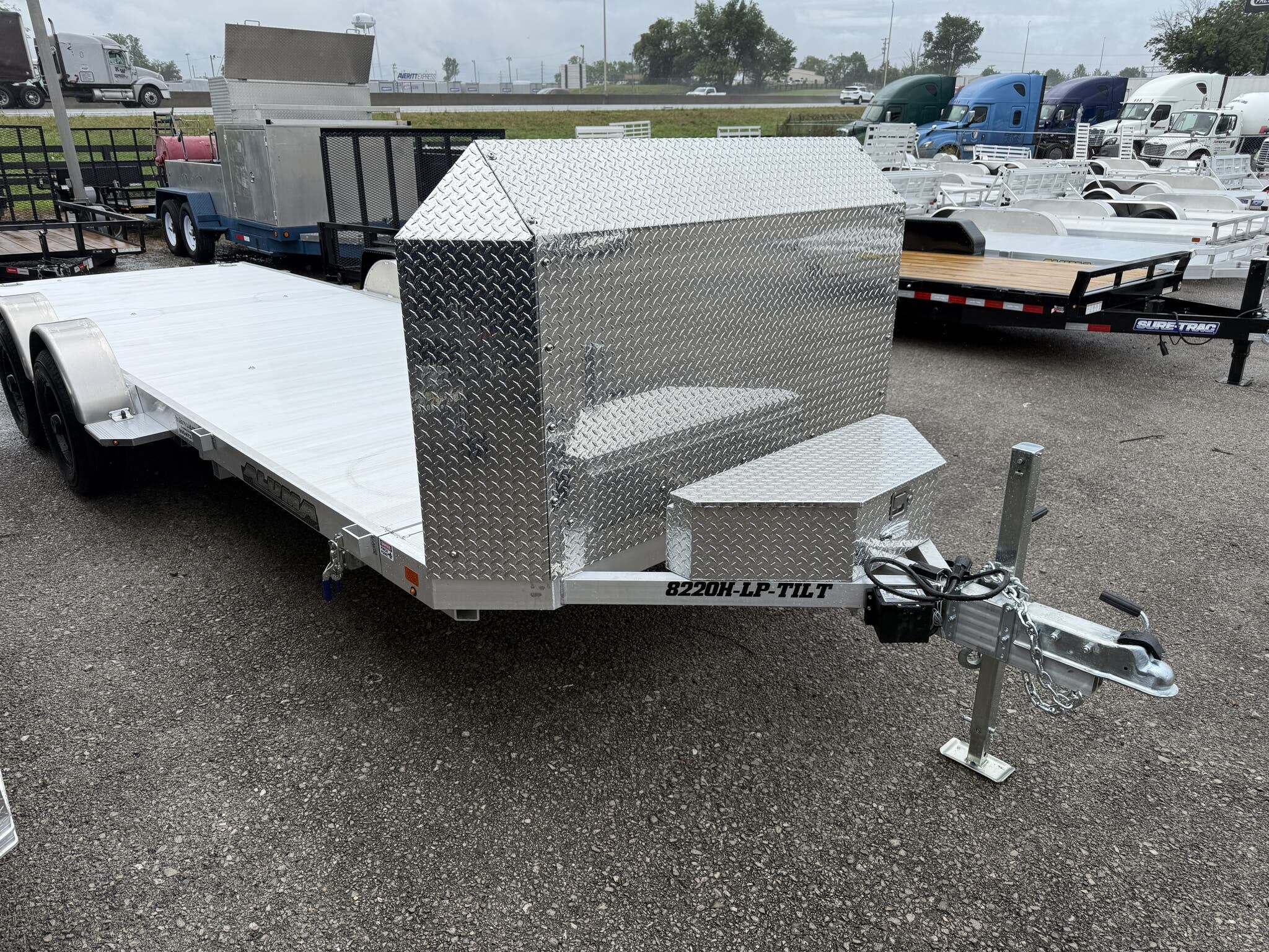 New 2027 Aluma 8220H-LP-TILT 82" x 20' Heavy Axle Low Profile Tilt Car Hauler - Image 16
