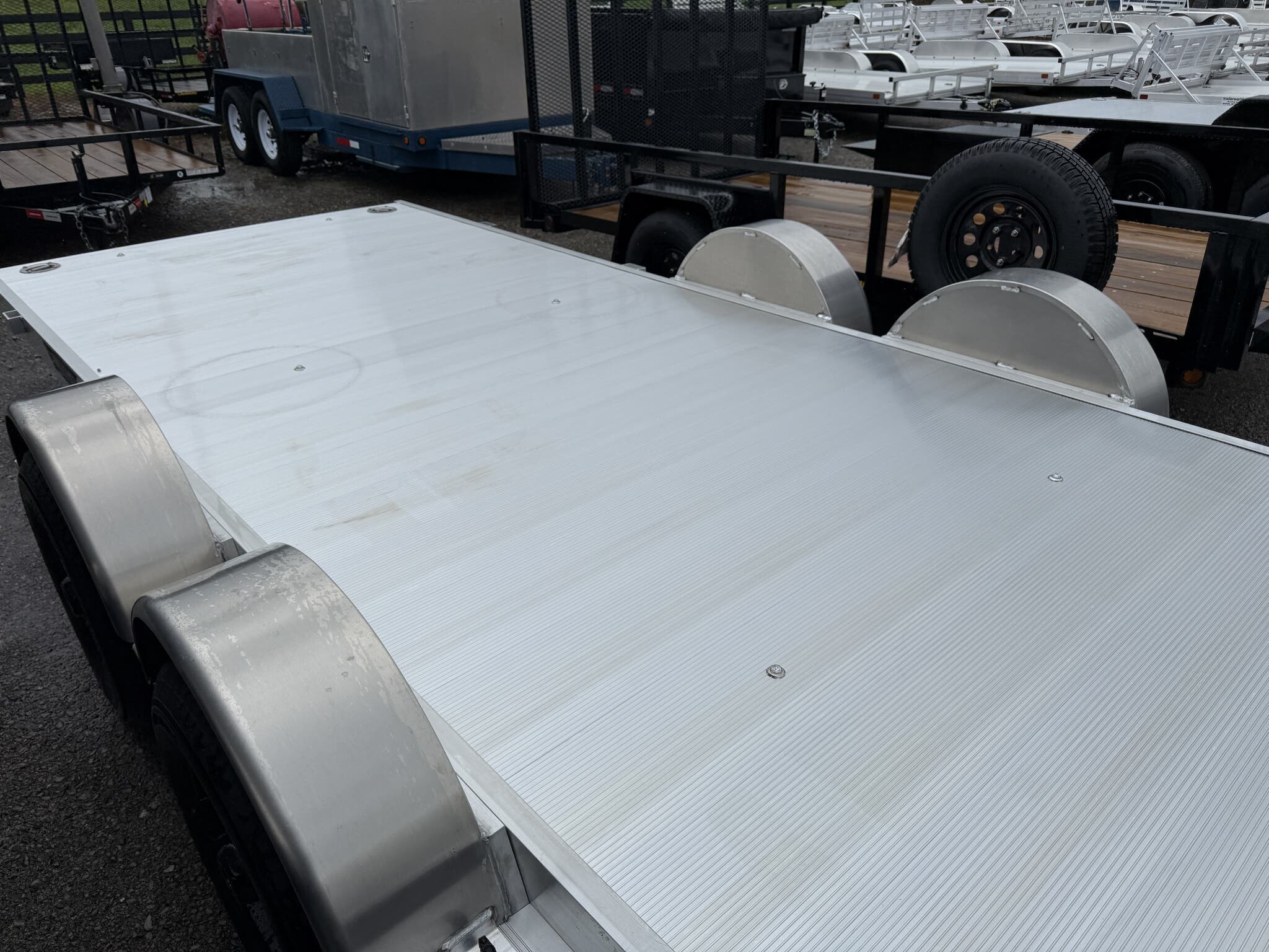 New 2027 Aluma 8220H-LP-TILT 82" x 20' Heavy Axle Low Profile Tilt Car Hauler - Image 12