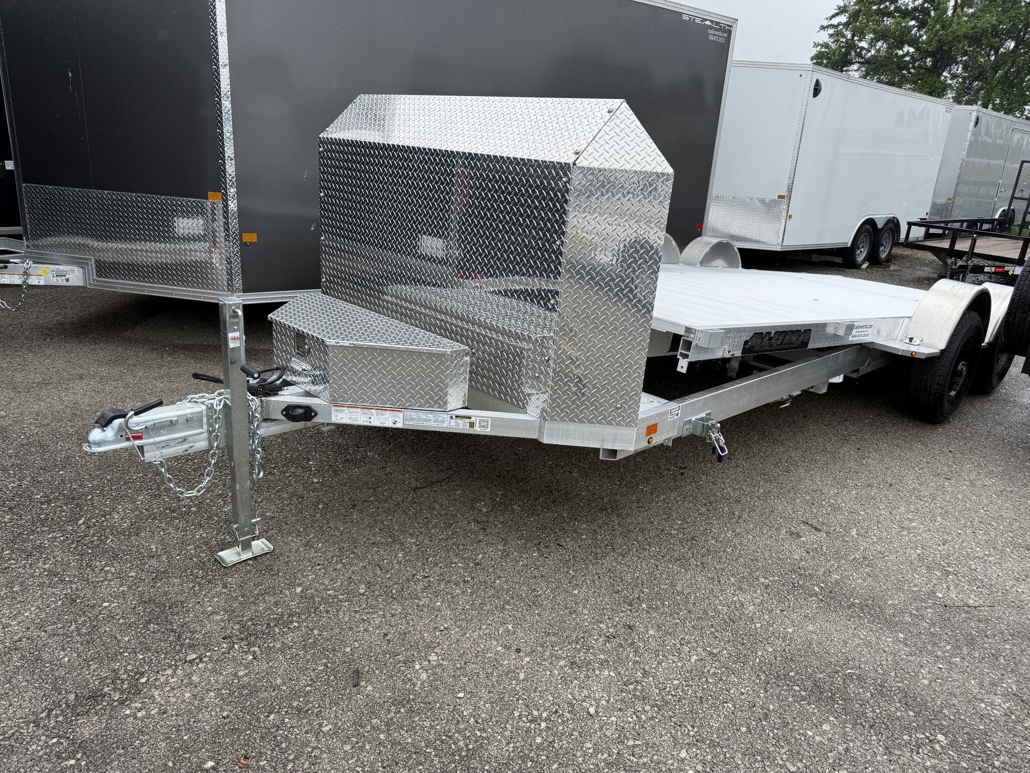 New 2027 Aluma 8220H-LP-TILT 82" x 20' Heavy Axle Low Profile Tilt Car Hauler - Image 4