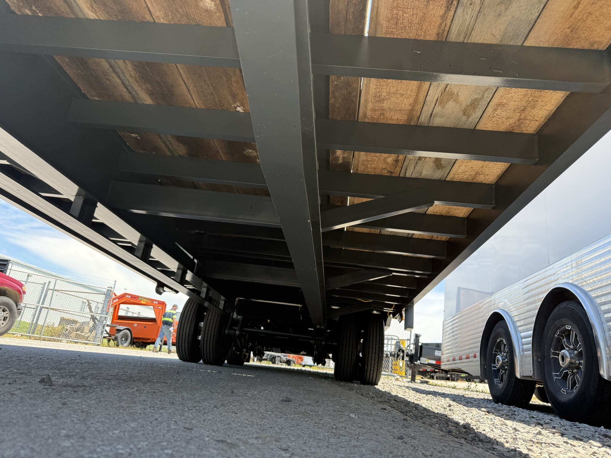 New 2026 Better Built 8.5' x 30' Air Brake 25 Ton Pintle Hitch Trailer - Image 14