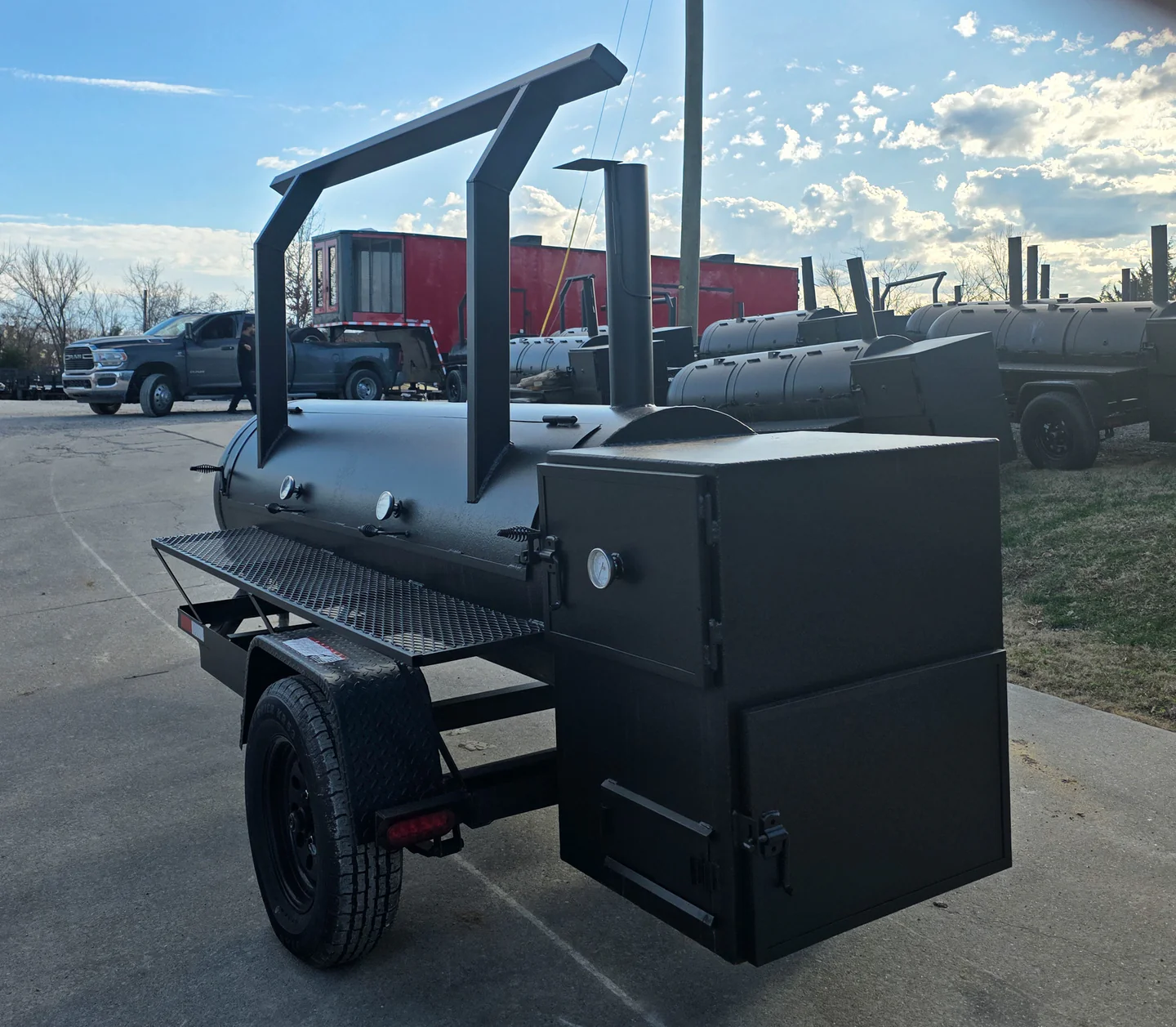 330 Charkettle Smoker Single Door with CounterWeight and Double Racks - Image 4