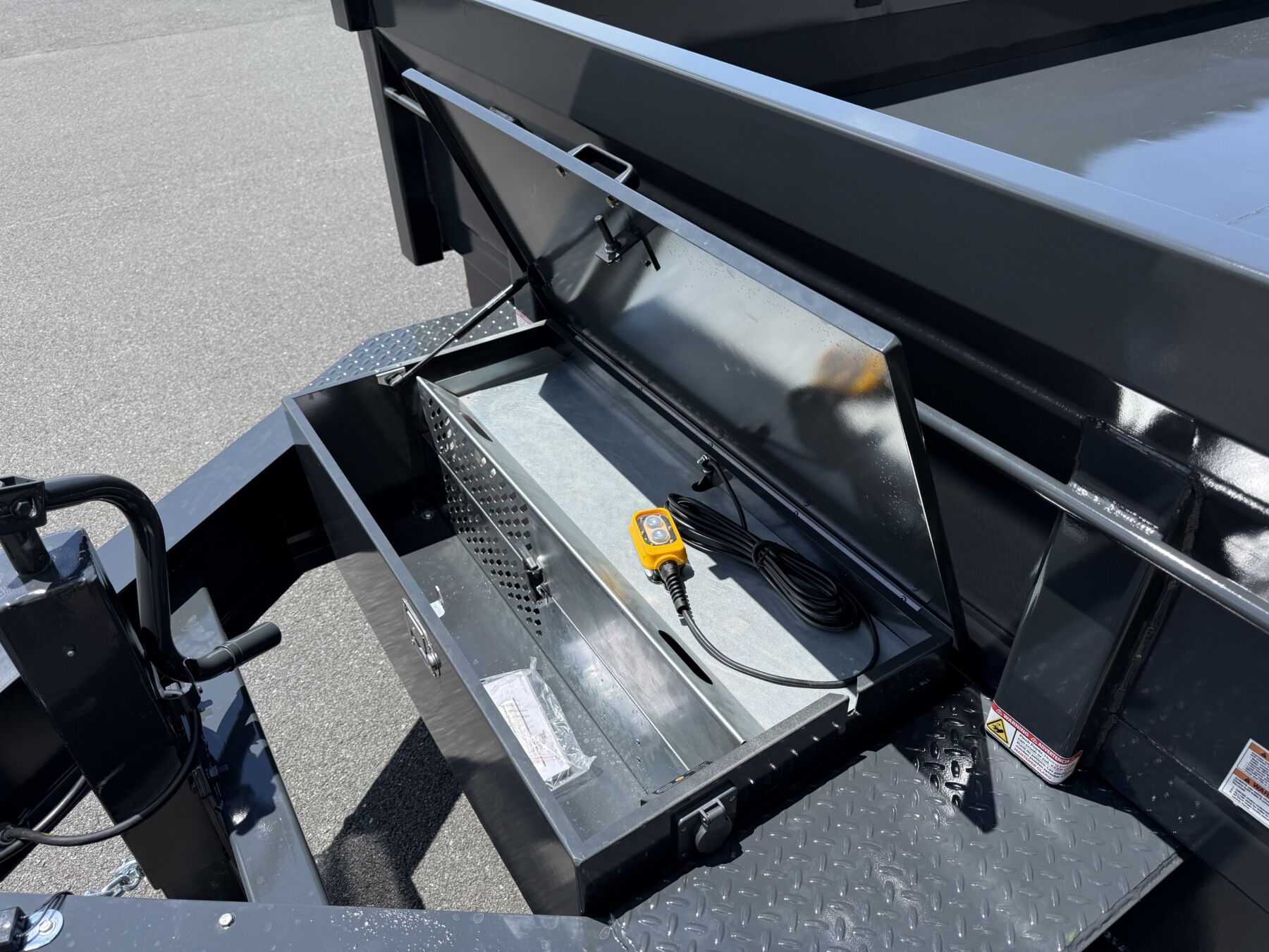 8′ x 16′ 16K Belmont Dump Trailer DT816DO-16K - Image 9