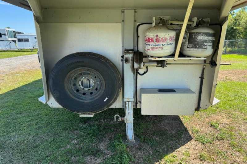 Used 2001 Sundowner 7408LQ 4 Horse Trailer with 8' Short Wall - Image 3