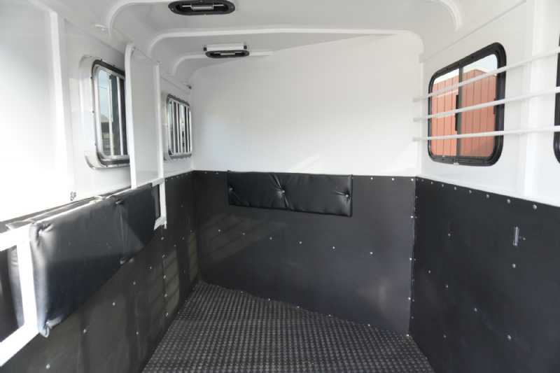 New 2026 Bee 2HBPSL Chief 2 Horse Trailer with 2' Short Wall - Image 10