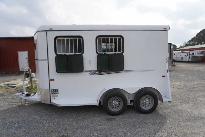New 2026 Bee 2HBPSL Chief 2 Horse Trailer with 2' Short Wall - Image 6