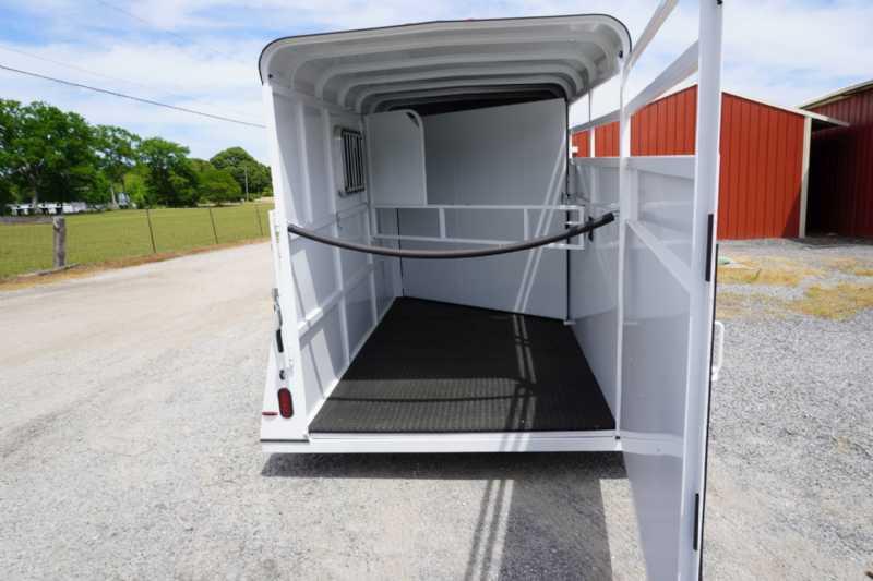 New 2026 Bee 2HBPSLDLX 2 Horse Trailer with 2' Short Wall - Image 8