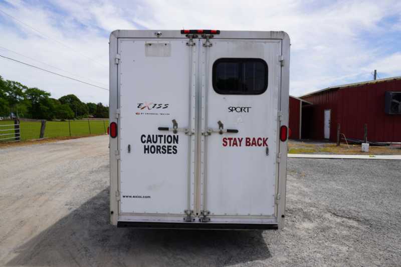 Used 2005 Exiss ES300 Sport 3 Horse Trailer with 4' Short Wall - Image 9