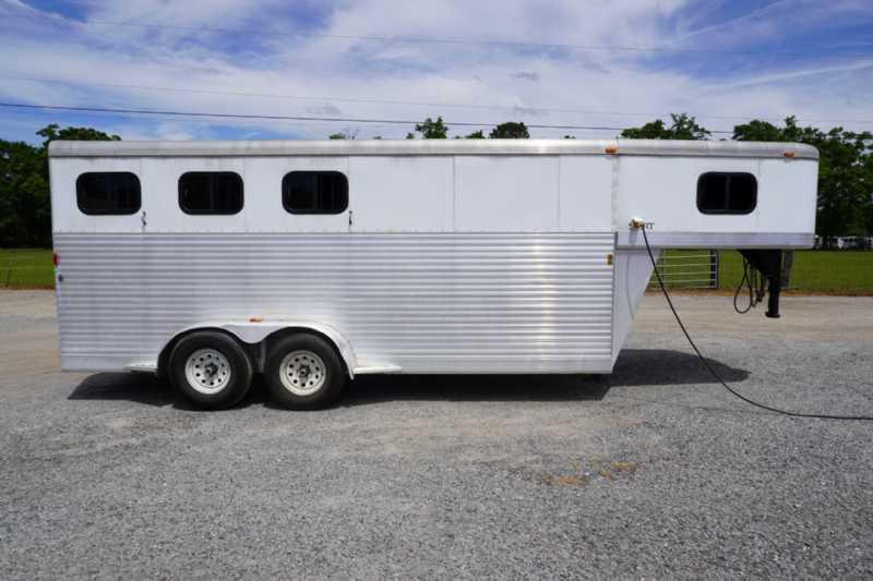Used 2005 Exiss ES300 Sport 3 Horse Trailer with 4' Short Wall