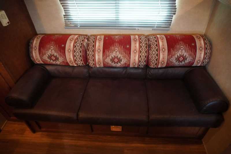 Used 2012 Bison TH7308LQ 3 Horse Trailer with 8' Short Wall - Image 9