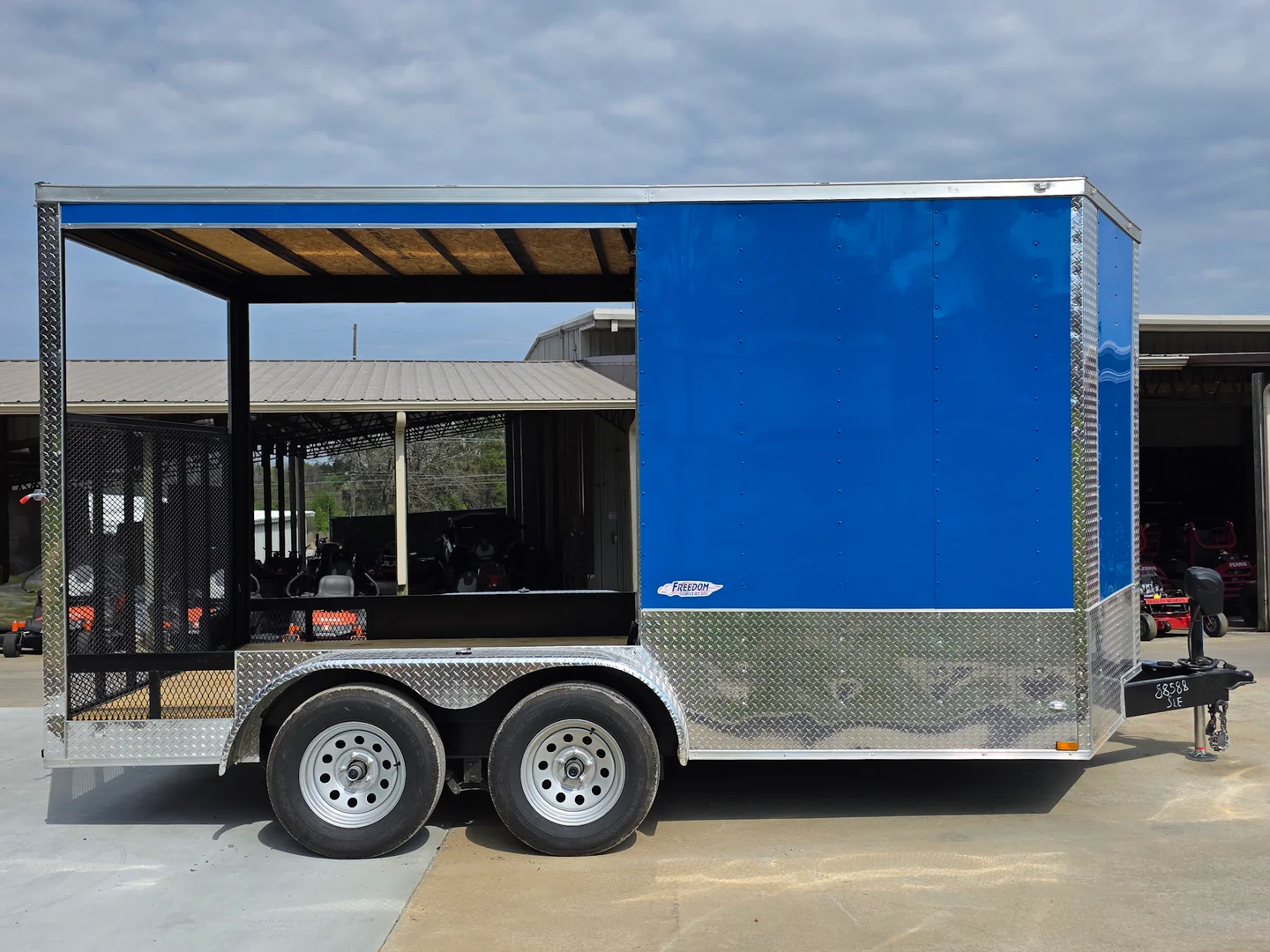 7'x14' Blue V-Nose Hybrid Enclosed Rear Bi-Fold Loading Gate 2-3500lb Axles - Image 4