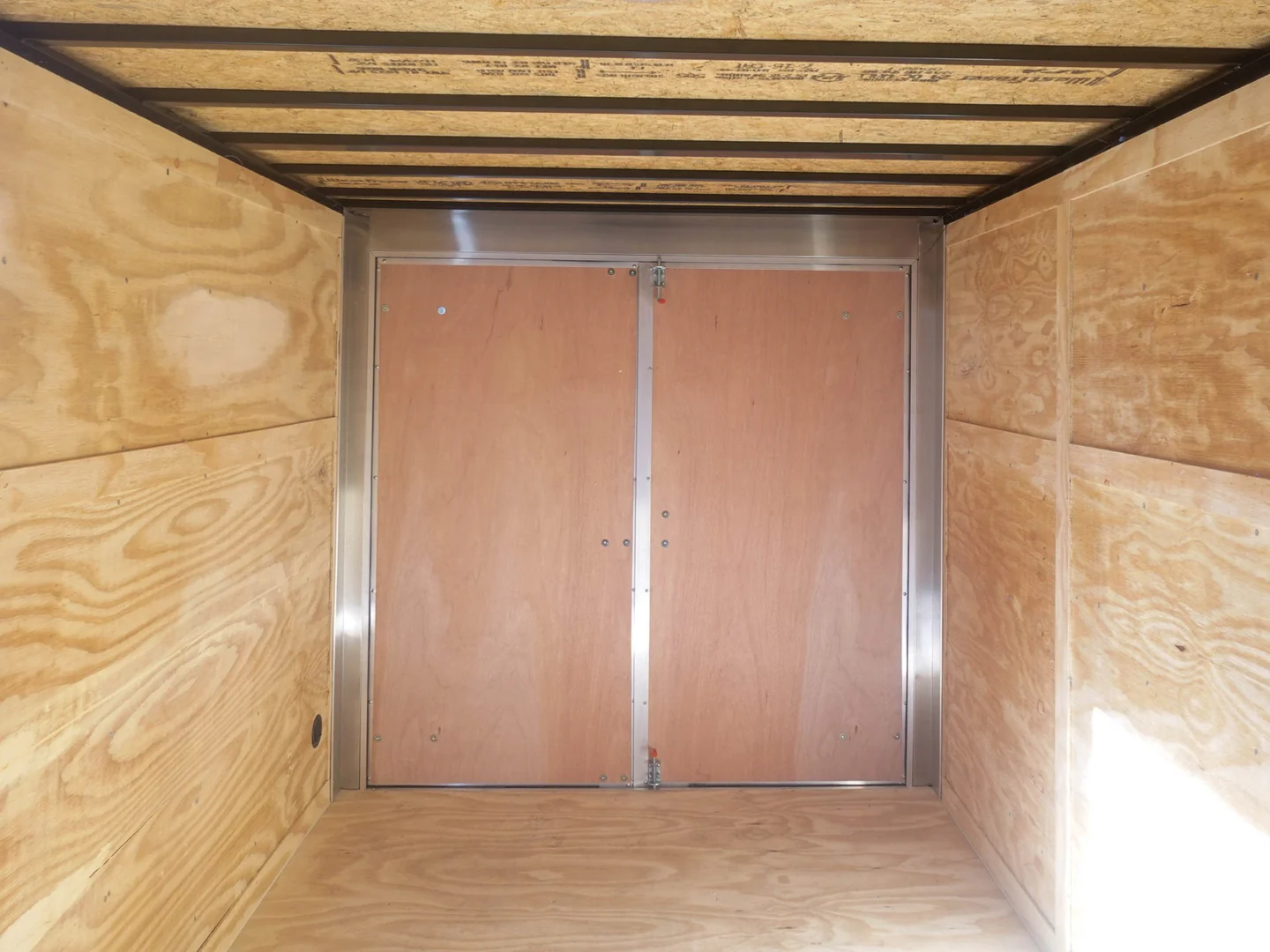 7x12 Tandem White V-Nose Enclosed Trailer - Image 11