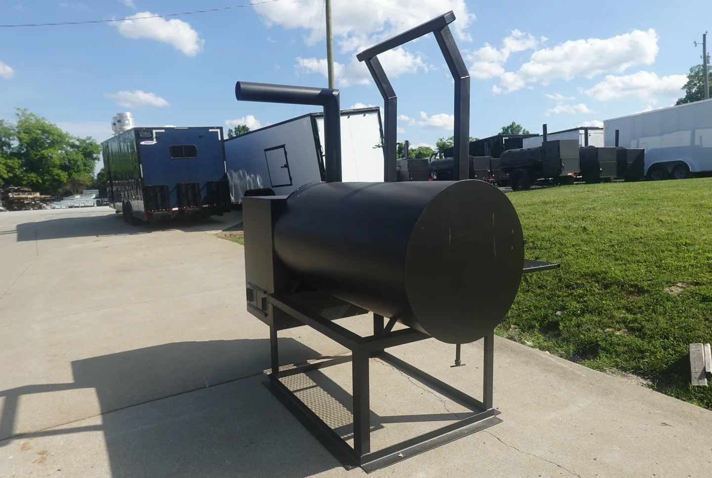 250 Gal Patio Grill Smoker Single Door with Counter Weight - Image 4