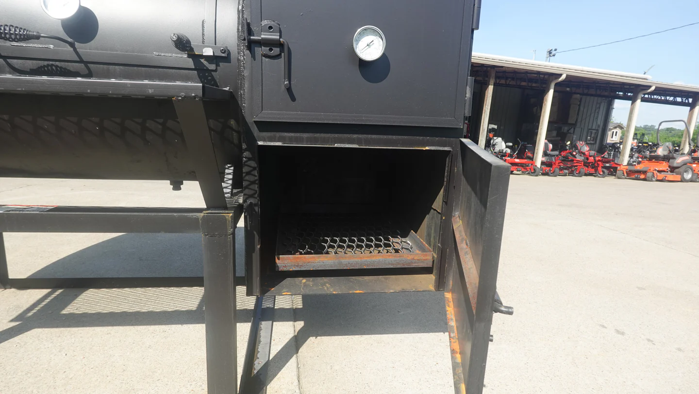 250 Gal Patio Grill Smoker Single Door with Counter Weight - Image 9