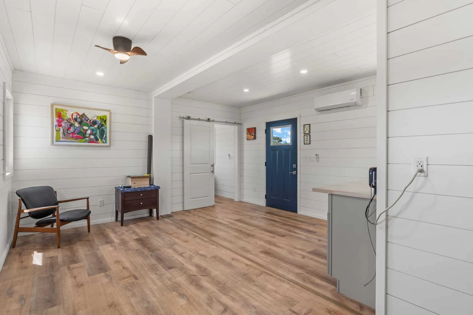 Luxury 1 Bedroom Shipping Container Home | Modern Prefab Tiny House with Premium Interior, Kitchen & Bathroom - Image 3