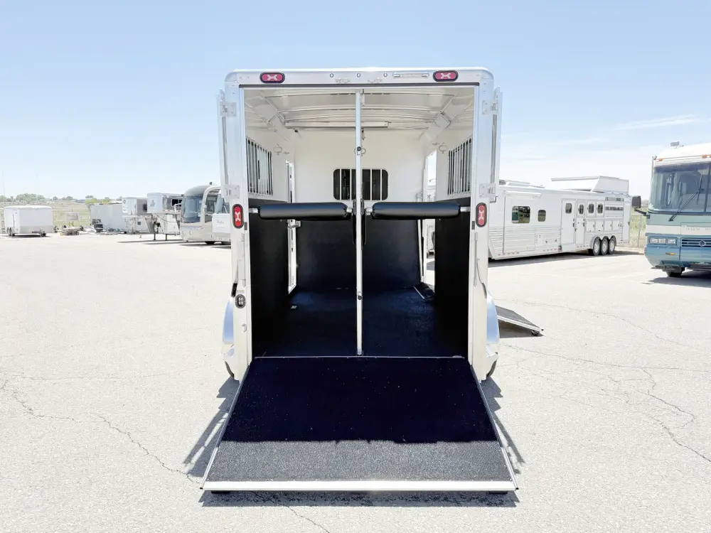 2027 Cimarron Norstar 2HBP Straight Load 2 Horse Bumper Pull Trailer – White - Image 16
