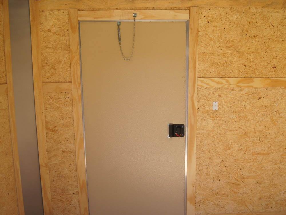 7x18 Hybrid Flat-Nose Enclosed Trailer with 4ft Mesh Deck Storage - Image 3