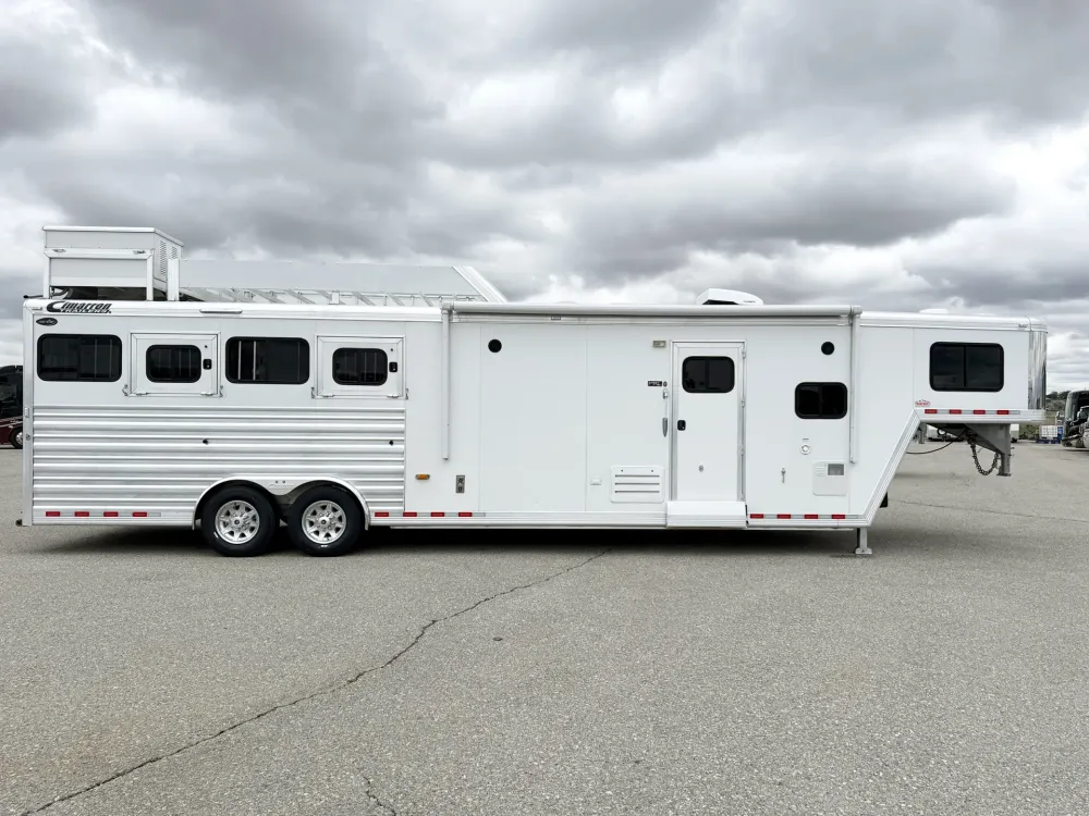 2021 Cimarron Norstar 4HLQ Used 4 Horse Gooseneck Living Quarters Trailer - Image 24