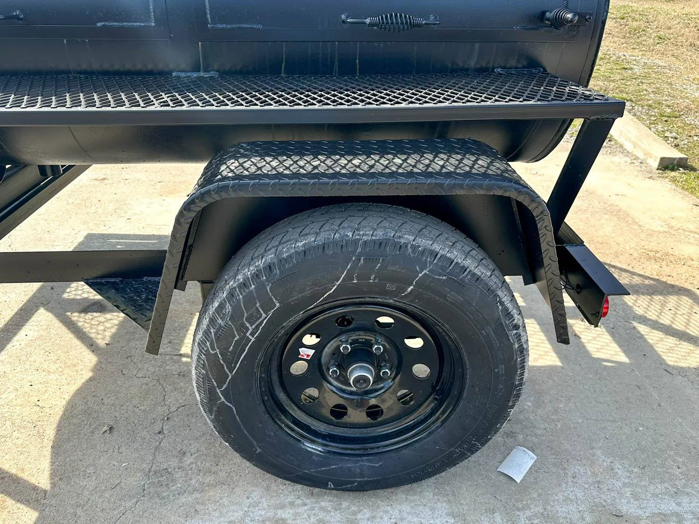 250 Gallon Pull Behind BBQ Charcoal Grill 3,500lb Axle - Image 9