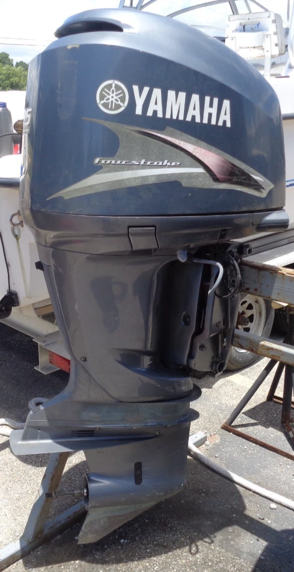 2004 Yamaha F225TXRC 225HP 4-Stroke EFI V6 Outboard Motor 25" Shaft 960 Hours - Image 12