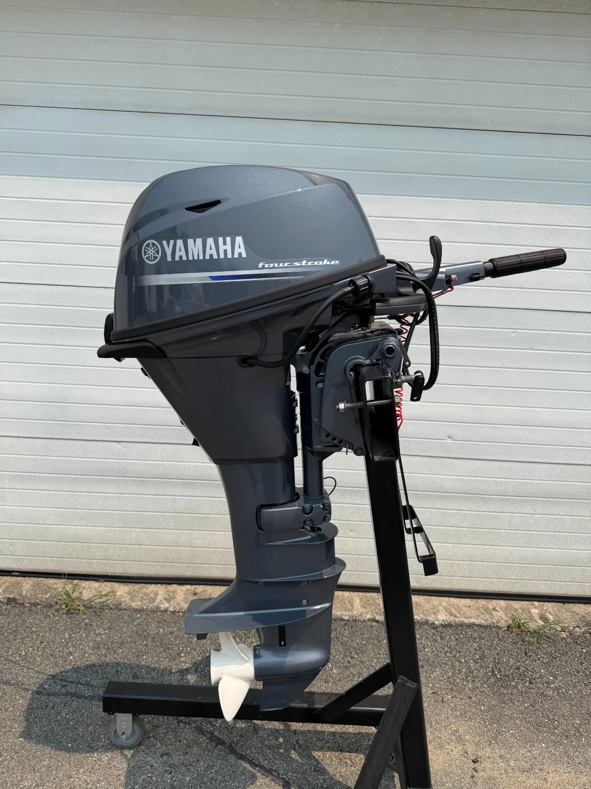 New Yamaha 15HP 4-Stroke Outboard Motor Portable 15HP Engine 3-Year Warranty