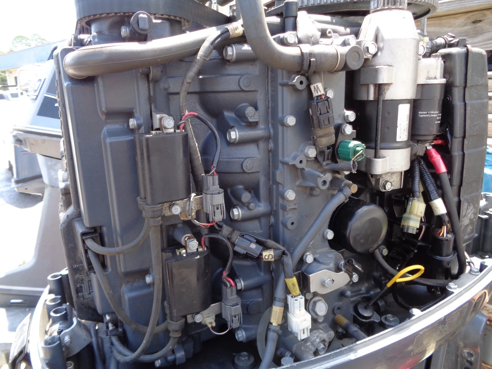 Used 2010 Yamaha F115 115 HP 4-Stroke Outboard Boat Motor Engine – 20-Inch Shaft, 729 Hours - Image 4