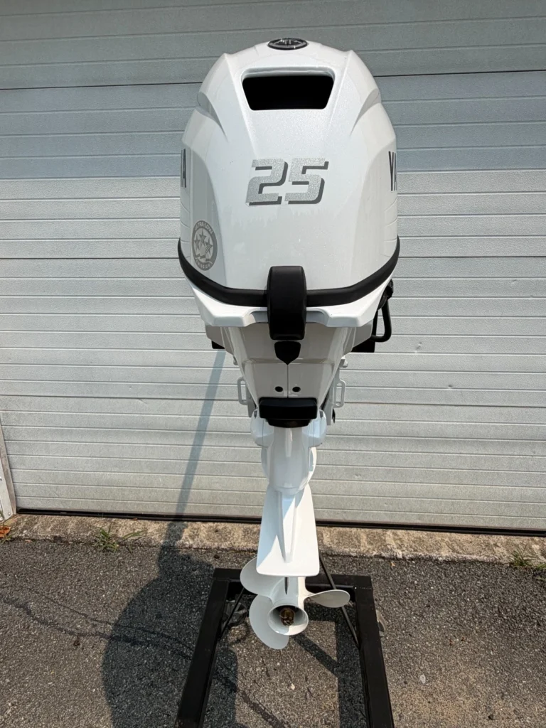 New Yamaha F25SWTHC2 25HP 4-Stroke Outboard Motor Tiller Command Link Y-COP Warranty