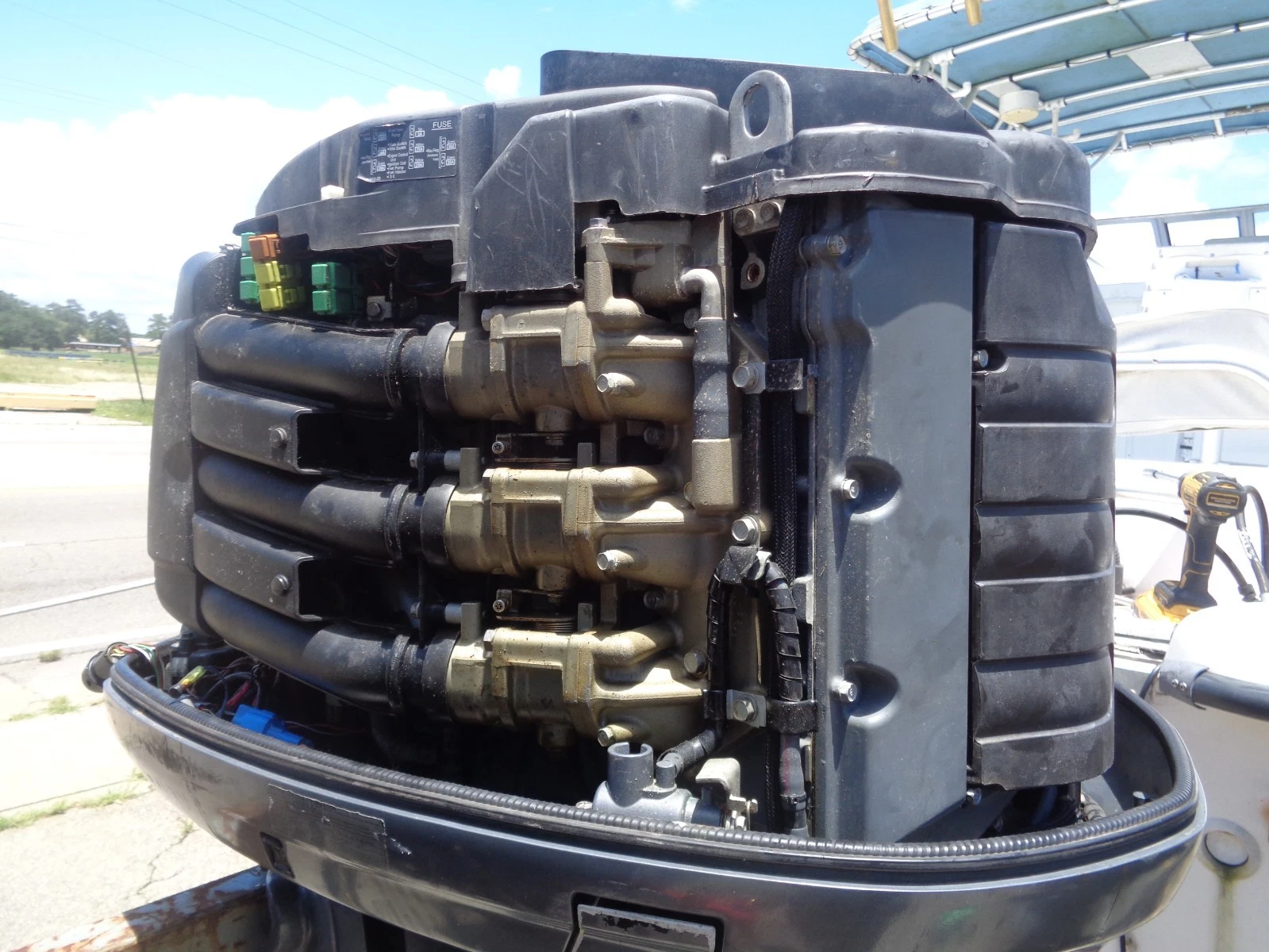 2004 Yamaha F225TXRC 225HP 4-Stroke EFI Outboard Motor 25" Shaft 960 Hours - Image 7