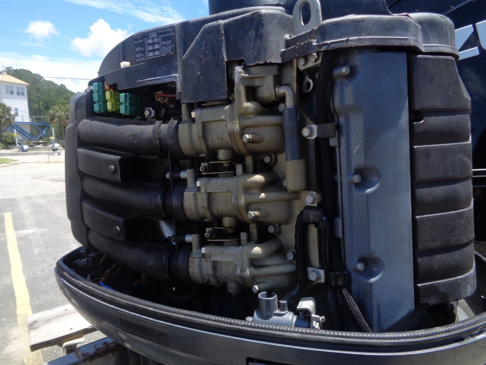 2004 Yamaha F225TXRC 225HP 4-Stroke EFI V6 Outboard Motor 25" Shaft 960 Hours - Image 7