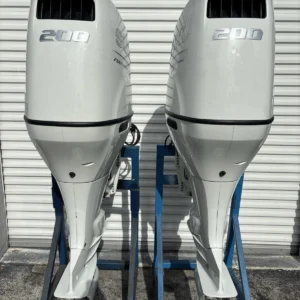 Pair 2023 Suzuki DF200AP 200HP 4-Stroke Outboard Motors 25" Shaft Warranty 719 Hours