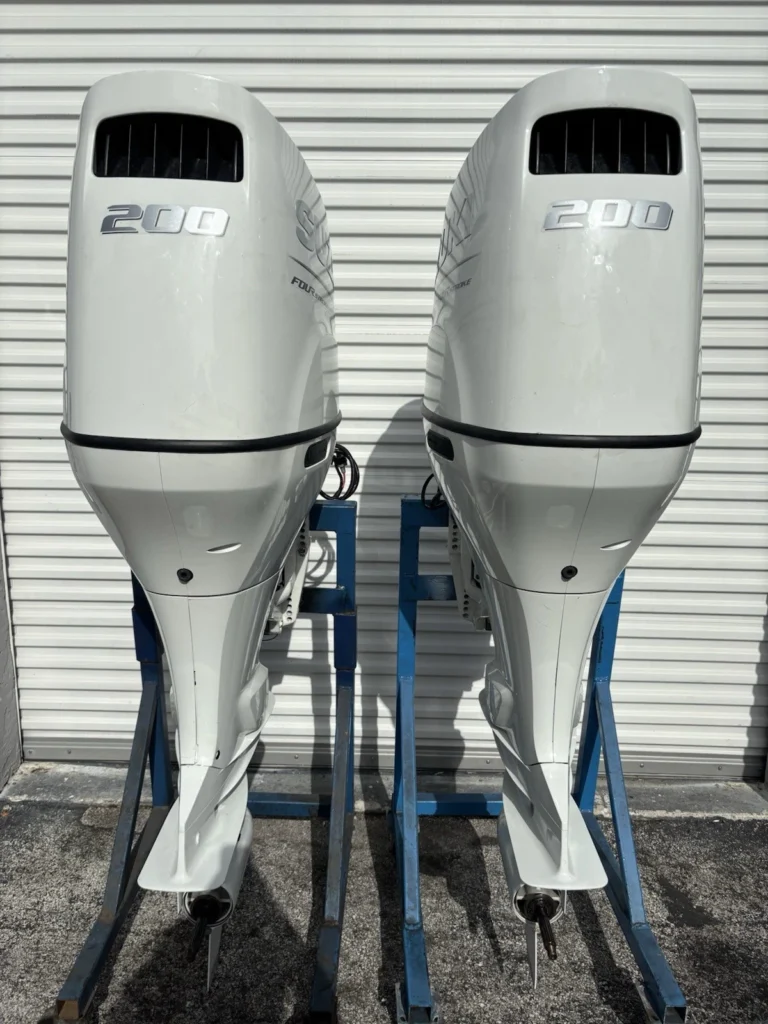 Pair 2023 Suzuki DF200AP 200HP 4-Stroke Outboard Motors 25" Shaft Warranty 719 Hours