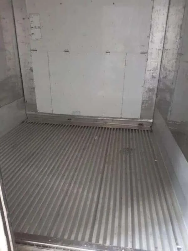 Used 10ft Reefer Shipping Container | Thermally Regulated Refrigerated Storage Unit with CSC Plate - Image 3