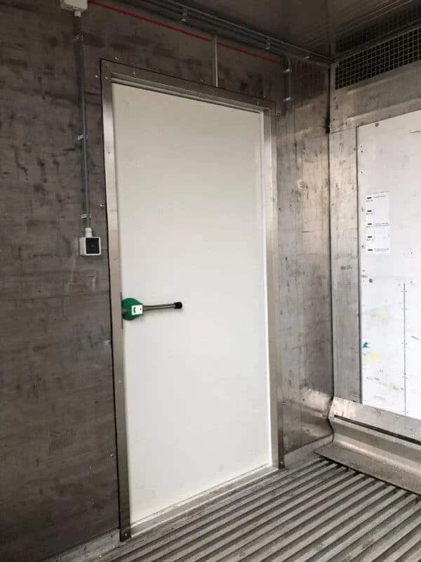 Used 10ft Reefer Shipping Container | Thermally Regulated Refrigerated Storage Unit with CSC Plate - Image 4